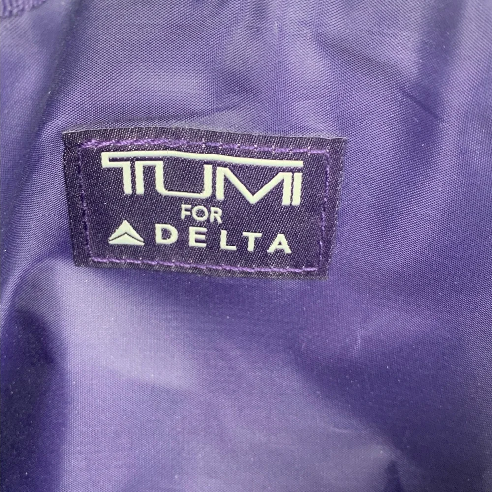 Tumi Black Zip Toiletry Bag Case with Purple Accents New NWOT